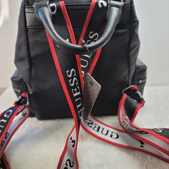 Guess Backpack in assorted same price - Picture 4 of 6